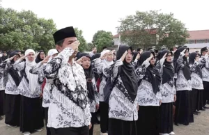 139 Guru Honorer di Parepare Belum Digaji 4 Bulan, Hanya Diminta Bersabar 139 Guru Honorer di Parepare Belum Digaji 4 Bulan, Hanya Diminta Bersabar