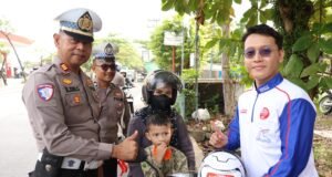 Honda Trio Motor Edukasi Orang Tua: Bonceng Anak Harus #Cari_Aman, Bukan Asal Jalan Honda Trio Motor Edukasi Orang Tua: Bonceng Anak Harus #Cari_Aman, Bukan Asal Jalan