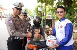 Honda Trio Motor Edukasi Orang Tua: Bonceng Anak Harus #Cari_Aman, Bukan Asal Jalan Honda Trio Motor Edukasi Orang Tua: Bonceng Anak Harus #Cari_Aman, Bukan Asal Jalan