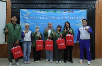 Trio Motor Honda Ajak Mahasiswa UBL Jadi Pelopor #Cari_Aman di Jalan Raya Trio Motor Honda Ajak Mahasiswa UBL Jadi Pelopor #Cari_Aman di Jalan Raya. Foto Dok istimewa