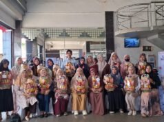Honda Trio Motor Pelaihari Gelar Kelas Hampers, Konsumen Diajak Kreatif dan Lebih Dekat Honda Trio Motor Pelaihari Gelar Kelas Hampers, Konsumen Diajak Kreatif dan Lebih Dekat. Foto Dok istimewa