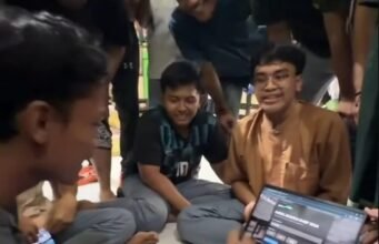 Detik-Detik Haru Pengumuman SNBP 2026 Viral, Satu Kelas Bangga Temannya Lolos Seleksi Detik-Detik Haru Pengumuman SNBP 2026 Viral, Satu Kelas Temani Temannya Lolos Seleksi