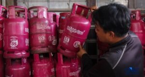 Harga LPG Pink di HST Melonjak, 5,5 Kg Tembus Rp135 Ribu akibat Distribusi Terganggu Harga LPG Pink di HST Melonjak, 5,5 Kg Tembus Rp135 Ribu akibat Distribusi Terganggu
