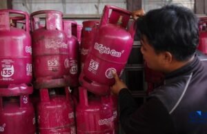 Harga LPG Pink di HST Melonjak, 5,5 Kg Tembus Rp135 Ribu akibat Distribusi Terganggu Harga LPG Pink di HST Melonjak, 5,5 Kg Tembus Rp135 Ribu akibat Distribusi Terganggu