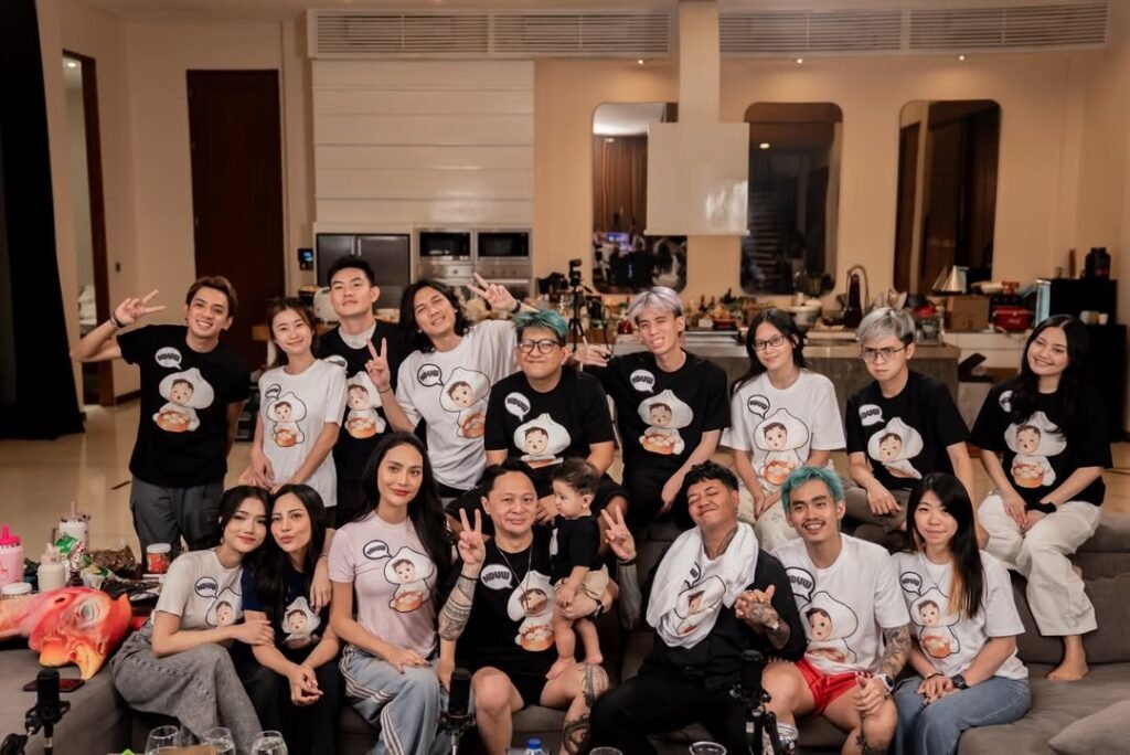 Mamber AAAClan bersama andrew . Foto Dok Instagram Weareaaaclan