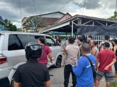 Ngaku Petugas Listrik, Pria di Banjarbaru Gagal Rampas Emas Usai Diadang Warga Personel Polres Banjarbaru saat mendatangi Tempat Kejadian Perkara (TKP) pencurian dengan kekerasan (Curas) di Gang Petai, Banjarbaru, Kalsel, pada Selasa (5/5/2026) lalu. Saat ini pelaku ZA telah diamankan. (wartabanjar.com/ist)