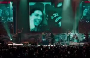 Tribute untuk Lula di FESTIVAAAL Marapthon Viral, Reza Arap dan For Revenge Bawakan ‘Penyangkalan’ Bikin Penonton Haru Tribute untuk Lula di FESTIVAAAL Marapthon Viral, Reza Arap dan For Revenge Bawakan ‘Penyangkalan’ Bikin Penonton Haru