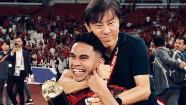 Marselino Ferdinan Bertemu Shin Tae-yong Jelang TC Timnas Indonesia, Caption Eks Pelatih Garuda Bikin Fans Baper Marselino Ferdinan Bertemu Shin Tae-yong Jelang TC Timnas Indonesia, Caption Eks Pelatih Garuda Bikin Fans Baper