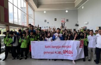 Honda Bekali Siswa SMKN 2 Banjarmasin dengan Edukasi Safety Riding, Tanamkan Budaya #Cari_Aman Sejak Dini Honda Bekali Siswa SMKN 2 Banjarmasin dengan Edukasi Safety Riding, Tanamkan Budaya #Cari_Aman. Foto Dok istimewa