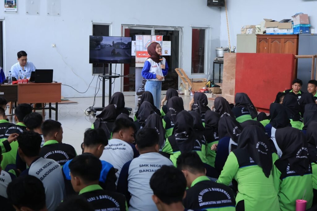Tanamkan Kesadaran Berlalu Lintas, Honda Gelar Safety Riding di SMKN 2 Banjarmasin. Foto Dok istimewa