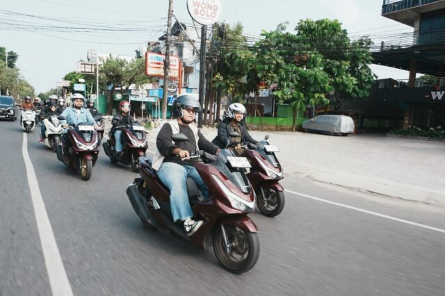 Rush Hour Tetap #Cari_Aman, Honda Bagikan Tips Berkendara Aman di Tengah Padatnya Aktivitas. Foto Dok istimewa. Foto Dok istimewa Rush Hour Tetap #Cari_Aman, Honda Bagikan Tips Berkendara Aman di Tengah Padatnya Aktivitas. Foto Dok istimewa. Foto Dok istimewa