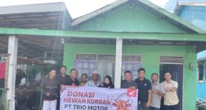 PT Trio Motor Honda Tebar Kepedulian Lewat Penyaluran Hewan Kurban di Langgar Daruth Thalibin Gambut PT Trio Motor Salurkan Hewan Kurban ke Langgar Daruth Thalibin Gambut. Foto Dok istimewa