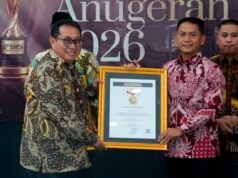 Raih Anugerah Sahabat Pers SMSI 2026, Wali Kota Yamin Sebut Media Mata dan Telinga Kepala Daerah Raih Anugerah Sahabat Pers SMSI 2026, Wali Kota Yamin: Media adalah Mata dan Telinga Kepala Daerah. Foto Dok istimewa