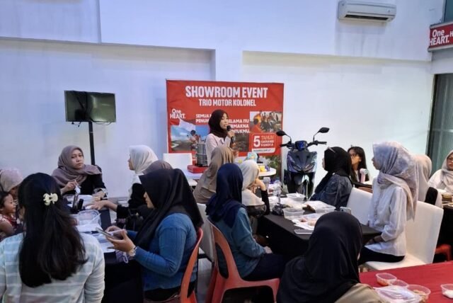 Peserta Workshop Dimsum Antusias Ikuti Pelatihan Kuliner di Honda Trio Motor Kolonel. Foto Dok Istimewa