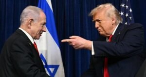 Warga Israel Murka Usai Trump Capai Kesepakatan Damai dengan Iran: “Kami Dikhianati” Sejumlah warga Israel merasa dikhianati Presiden Amerika Serikat Donald Trump menyusul kesepakatan damai dengan Iran. (AFP/JIM WATSON)