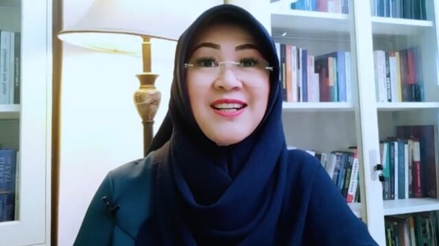 Tersangka kasus tudingan ijazah palsu Jokowi, doter Tifa. (Foto: Tangkapan layar youtube Dokter Tifa's Life) Tersangka kasus tudingan ijazah palsu Jokowi, doter Tifa. (Foto: Tangkapan layar youtube Dokter Tifa's Life)