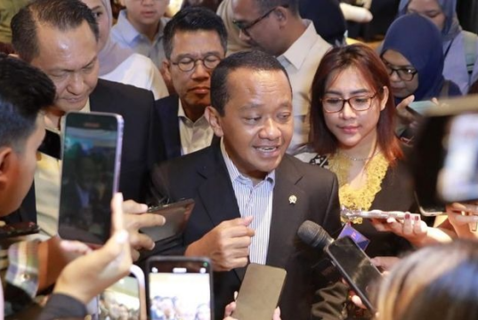 Bahlil Ungkap Alasan di Balik Listrik Padam Bergilir di Sejumlah Daerah Foto: (CNBC Indonesia/Muhammad Sabki)