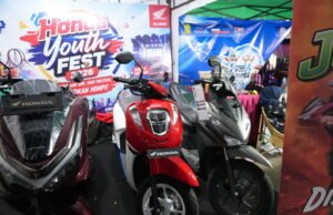 Honda Trio Motor Meriahkan Kami Kawa Youth Fest dengan Hiburan, Kompetisi, dan Promo Spesial Booth Honda Trio Motor di Kami Kawa Youth Fest menghadirkan berbagai permainan interaktif, promo sepeda motor, dan aktivitas kreatif bagi pengunjung. Foto Dok istimewa