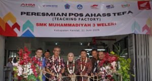 AHM Resmikan Pos AHASS TEFA ke-31, SMK Muhammadiyah 3 Weleri Jadi Jembatan Siswa ke Dunia Industri AHM Resmikan Pos AHASS TEFA ke-31, SMK Muhammadiyah 3 Weleri Jadi Jembatan Siswa ke Dunia Industri. Foto Dok Istimewa