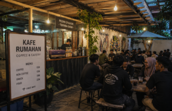 Pemko Banjarmasin Bidik Kafe Rumahan Jadi Wajib Pajak, Pelaku Usaha Khawatir Harga Nongkrong Naik Pemko Banjarmasin Bidik Kafe Rumahan Jadi Wajib Pajak, Pelaku Usaha Khawatir Harga Nongkrong Naik. Foto prompt chatgpt