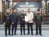 Yamin Minta SKPD Matangkan Perencanaan Program, Maksimalkan Serapan Anggaran APBD Banjarmasin Penandatanganan persetujuan bersama Raperda Pertanggungjawaban Pelaksanaan APBD Tahun Anggaran 2025 menjadi simbol sinergi antara Pemkot Banjarmasin dan DPRD. Foto Dok Istimewa