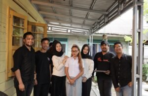 Film “Dibalik Tajau” Raih Juara II, Angkat Kisah Warisan Budaya Banjar yang Terancam Hilang Film “Dibalik Tajau” Raih Juara II, Angkat Kisah Warisan Budaya Banjar yang Terancam Hilang