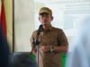 Buka MPLS SMK Farmasi Mandiri, Wali Kota Yamin: Jangan Gentar, Raih Prestasi Setinggi-tingginya Wali Kota Banjarmasin H. M. Yamin HR memberikan motivasi kepada peserta didik baru saat membuka MPLS di SMK Farmasi Mandiri Banjarmasin. Foto Dok istimewa