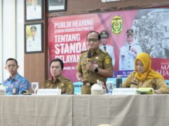 Diskopumker Banjarmasin Gelar Public Hearing, Perkuat Standar Pelayanan Publik dan Serap Aspirasi Masyarakat Wali Kota Banjarmasin melalui Asisten II M. Taufik Rivani membuka Public Hearing Standar Pelayanan Diskopumker di Banjarmasin Creative Hub. Foto Dok Istimewa. Foto Dok Istimewa