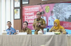 Diskopumker Banjarmasin Gelar Public Hearing, Perkuat Standar Pelayanan Publik dan Serap Aspirasi Masyarakat Wali Kota Banjarmasin melalui Asisten II M. Taufik Rivani membuka Public Hearing Standar Pelayanan Diskopumker di Banjarmasin Creative Hub. Foto Dok Istimewa. Foto Dok Istimewa