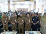 Pemkot Banjarmasin Bekali 100 Pelaku IKM Soal Izin Edar untuk Tingkatkan Daya Saing Produk Sekretaris Daerah Kota Banjarmasin, Ichrom Muftezar, membuka Sosialisasi Izin Edar Produk Industri Kecil dan Menengah (IKM) yang diikuti 100 pelaku usaha di Aula Rumah Kemasan Banjarmasin, Selasa (14/7/2026). Foto Dok istimewa