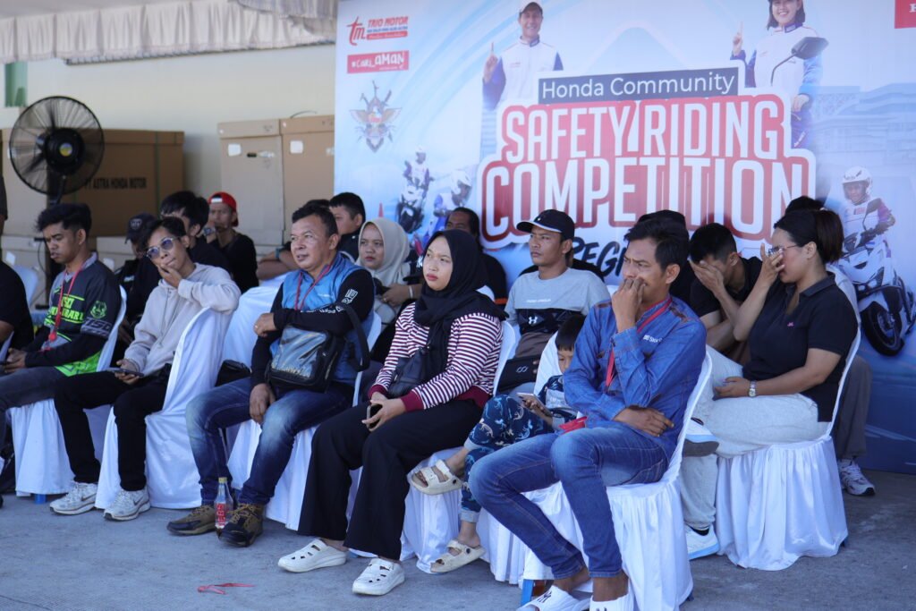 Peserta mengikuti Honda Community Safety Riding Competition Regional yang diselenggarakan PT Trio Motor untuk mengasah keterampilan berkendara aman. Foto Dok istimewa