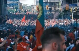 Lautan Suporter Cristiano Ronaldo Bikin Toronto Lumpuh, Ribuan Fans Padati Jalan Demi Sang GOAT di Piala Dunia 2026 Lautan Suporter Cristiano Ronaldo Bikin Toronto Lumpuh, Ribuan Fans Padati Jalan Demi Sang GOAT di Piala Dunia 2026