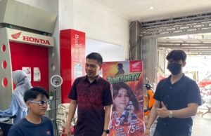 Honda Delima Motor S. Parman Hadirkan Cek Mata Gratis untuk Pelanggan Setia Pelanggan mengikuti layanan cek mata gratis pada Showroom Event di Dealer Honda Delima Motor S. Parman. Foto Dok Istimewa