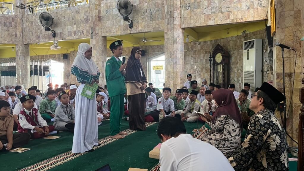 Peserta MATAMUDA MTsN 2 Kota Banjarmasin mengikuti edukasi pencegahan perundungan yang disampaikan DP3A Kota Banjarmasin. Foto Dok Istimewa Foto Dok Istimewa