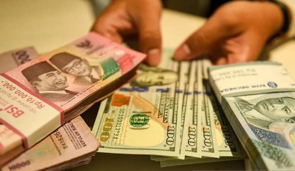 Stabilitas Rupiah Tak Cukup Mengandalkan Intervensi