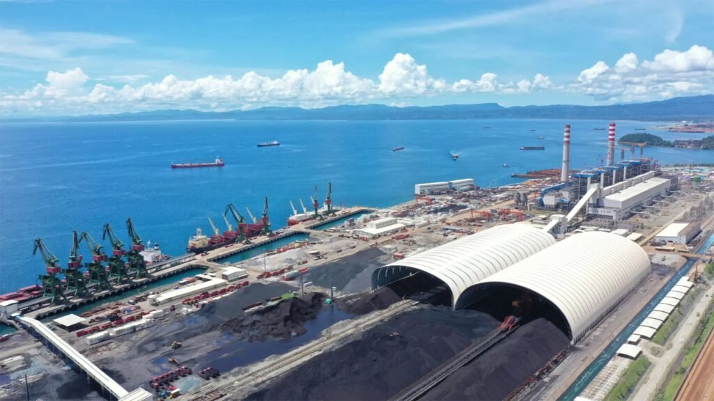 Ilustrasi. Jalan Strategis Menuju Kawasan Industri dan Pelabuhan