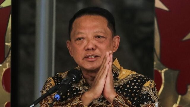 Mantan Jampidsus Febrie Adriansyah dan Don Ritto dicegah ke luar negeri usai ditetapkan sebagai tersangka korupsi dan Tindak Pidana Pencucian Uang (TPPU). ANTARA FOTO/Asprilla Dwi Adha Mantan Jampidsus Febrie Adriansyah dan Don Ritto dicegah ke luar negeri usai ditetapkan sebagai tersangka korupsi dan Tindak Pidana Pencucian Uang (TPPU). ANTARA FOTO/Asprilla Dwi Adha