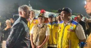 Menteri PU Tinjau Proyek Pelebaran Jalan Serdang–Bojonegara, Target Kurangi Macet dan Dukung Kawasan Industri Banten Foto: Menteri Pekerjaan Umum (PU) Dody Hanggodo melakukan blusukan di Kawasan Industri Terpadu Wilmar, Kabupaten Serang Banten pada Senin (6/7/2026). (CNBC Indonesia/Elga Nurmutia)