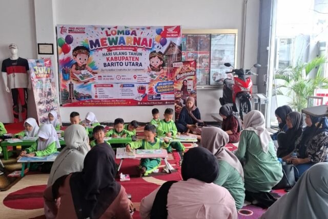 Anak-anak mengikuti Lomba Mewarnai yang digelar Honda Trio Motor Muara Teweh dalam rangka memeriahkan HUT Kabupaten Barito Utara. Foto Dok Istimewa Anak-anak mengikuti Lomba Mewarnai yang digelar Honda Trio Motor Muara Teweh dalam rangka memeriahkan HUT Kabupaten Barito Utara. Foto Dok Istimewa