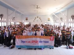 Edukasi #Cari_Aman di SMAN 11 Banjarmasin, Pelajar Diajak Lebih Cermat di Jalan Edukasi #Cari_Aman di SMAN 11 Banjarmasin, Pelajar Diajak Lebih Cermat di Jalan. Foto Dok Istimewa