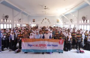 Edukasi #Cari_Aman di SMAN 11 Banjarmasin, Pelajar Diajak Lebih Cermat di Jalan Edukasi #Cari_Aman di SMAN 11 Banjarmasin, Pelajar Diajak Lebih Cermat di Jalan. Foto Dok Istimewa