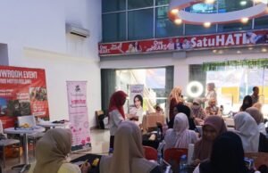 Dari Kawat Bulu Jadi Bunga, Warga Banjarmasin Asah Kreativitas di Workshop Giant Tulip Dari Kawat Bulu Jadi Bunga, Warga Banjarmasin Asah Kreativitas di Workshop Giant Tulip. Foto Dok Istimewa