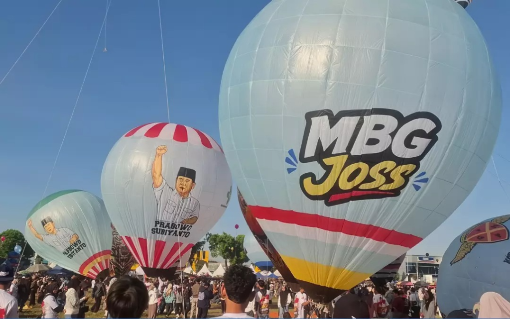 Sejumlah balon udara dalam Festival Balon Wonosobo membawa nama program pemerintah seperti Makan Bergizi Gratis (MBG), Koperasi Desa Merah Putih, dan Sekolah Rakyat.