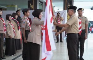 Ramaikan Jambore Nasional XII, Ketua Kwarcab Banjarmasin Pesan Peserta Jaga Nama Baik Banua Hj. Neli Listriani Beri Pesan kepada Peserta Jambore Nasional XII. Foto Dok Istimewa