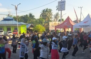 DanceMix Meriahkan Showroom Honda Trio Motor Buntok, Anak Muda Adu Gaya dan Kreativitas Suasana DanceMix di Dealer Honda Trio Motor Buntok yang menghadirkan musik, dance, dan berbagai aktivitas kreatif bagi anak muda. Foto Dok Istimewa