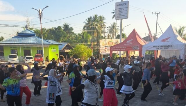 Suasana DanceMix di Dealer Honda Trio Motor Buntok yang menghadirkan musik, dance, dan berbagai aktivitas kreatif bagi anak muda. Foto Dok Istimewa Suasana DanceMix di Dealer Honda Trio Motor Buntok yang menghadirkan musik, dance, dan berbagai aktivitas kreatif bagi anak muda. Foto Dok Istimewa