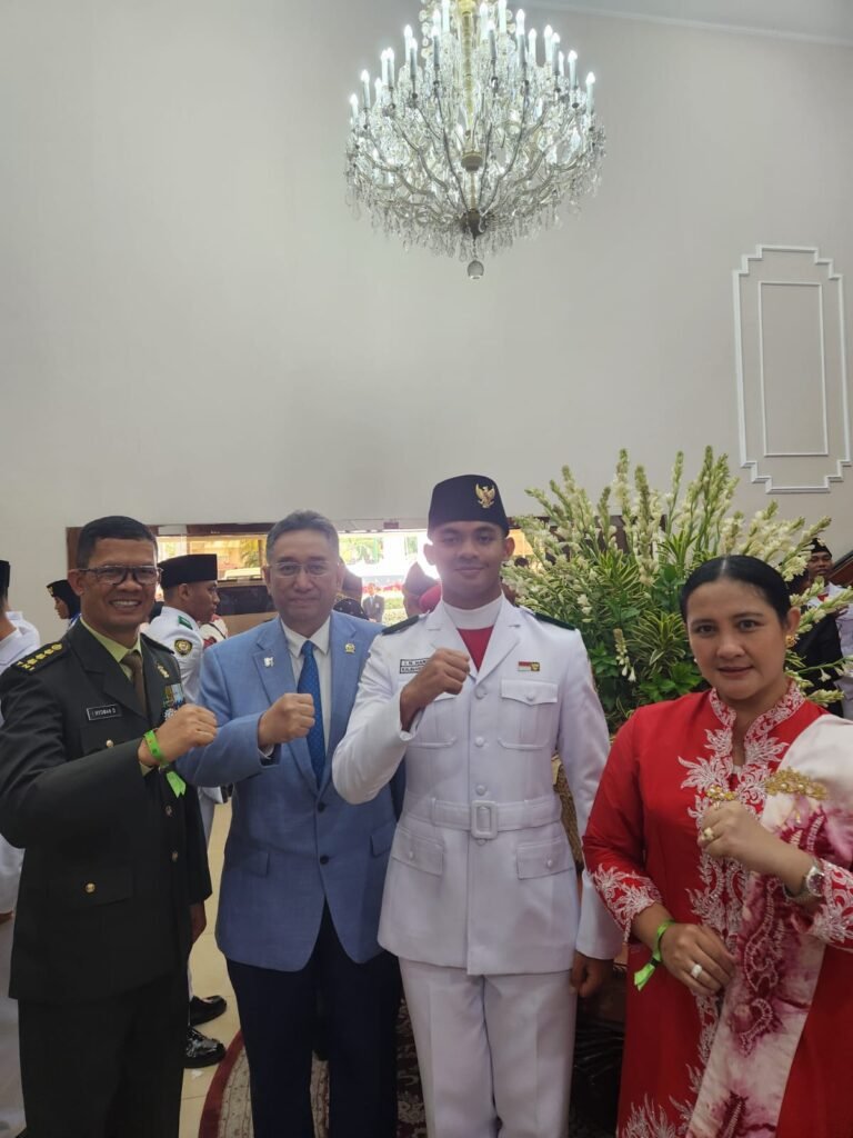 Momen kebersamaan Harya bersama sejumlah tokoh dalam rangkaian peringatan HUT ke-81 Kemerdekaan RI. FOto Dok Istimewa