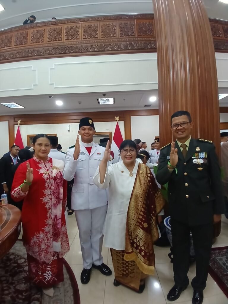 Harya bersama sejumlah pejabat dan anggota keluarga dalam rangkaian kegiatan Paskibraka Nasional 2026. Foto Dok Istimewa