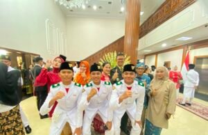 Bukan Hadiah, Ini Perjuangan Harya dari Banjarmasin hingga ke Istana Merdeka Harya bersama rekan-rekan Paskibraka dalam momen kebersamaan pada rangkaian kegiatan Paskibraka Nasional 2026. Foto Dok Istimewa