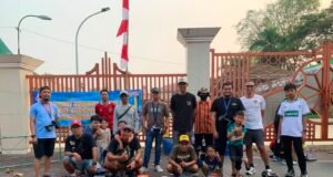 CFD Banjarmasin Makin Semarak, RC Rally Jadi Perhatian Warga Komunitas RC Rally Banjarmasin membawa mobil radio control berkeliling kawasan CFD Kota Banjarmasin, Minggu (23/8/2026). Foto Dok Istimewa